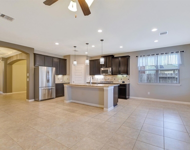 18226 Russett Green Drive - Photo Thumbnail 9