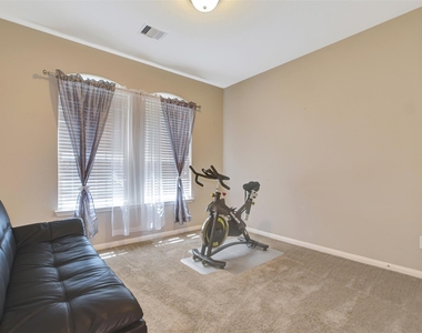 18226 Russett Green Drive - Photo Thumbnail 30