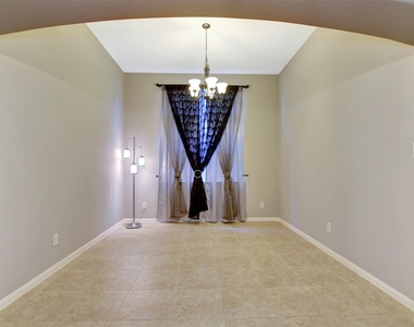 18226 Russett Green Drive - Photo Thumbnail 4