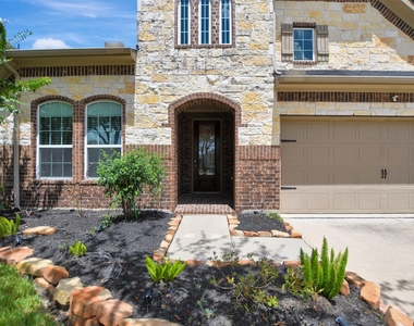 18226 Russett Green Drive - Photo Thumbnail 1
