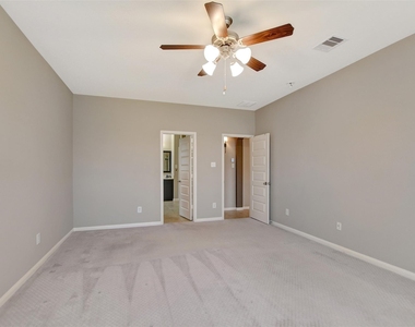 18226 Russett Green Drive - Photo Thumbnail 22
