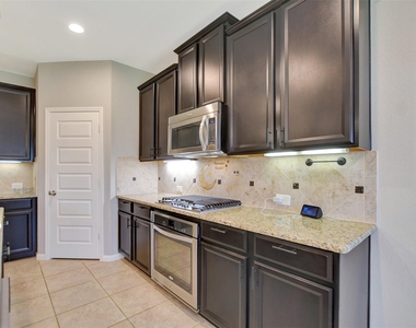 18226 Russett Green Drive - Photo Thumbnail 15