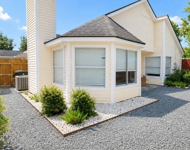 4626 Green Trail Drive - Photo Thumbnail 9