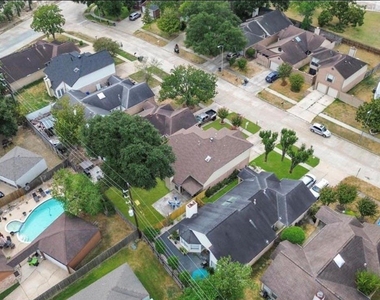 4626 Green Trail Drive - Photo Thumbnail 6