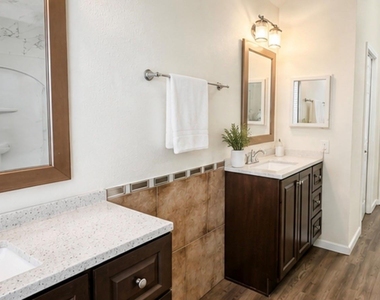 4626 Green Trail Drive - Photo Thumbnail 11