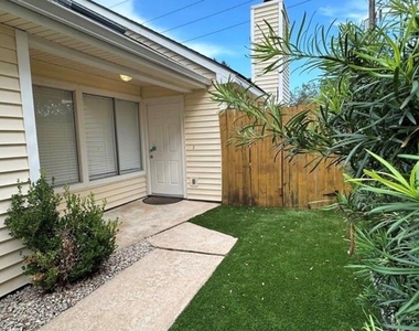 4626 Green Trail Drive - Photo Thumbnail 12