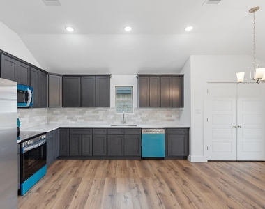 13146 Lake Conroe Bay Road - Photo Thumbnail 13