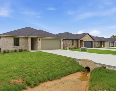 13146 Lake Conroe Bay Road - Photo Thumbnail 2