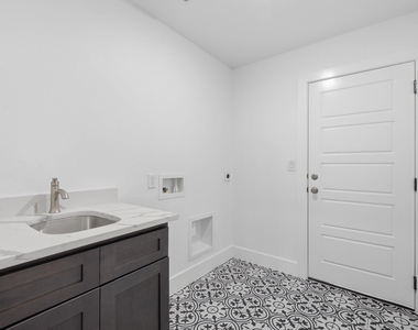 13146 Lake Conroe Bay Road - Photo Thumbnail 29