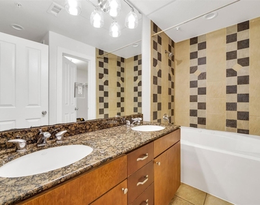 2216 Chenevert Street - Photo Thumbnail 16
