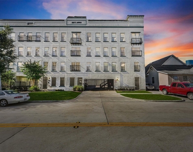 2216 Chenevert Street - Photo Thumbnail 29