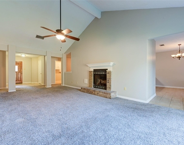 3322 Larkwood Lane - Photo Thumbnail 11