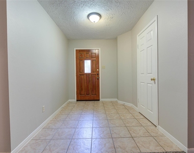 3322 Larkwood Lane - Photo Thumbnail 3