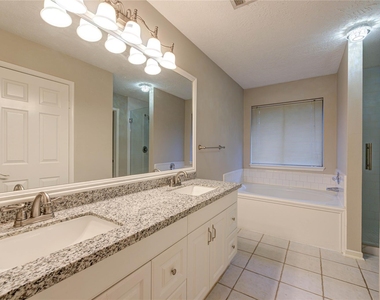 3322 Larkwood Lane - Photo Thumbnail 18