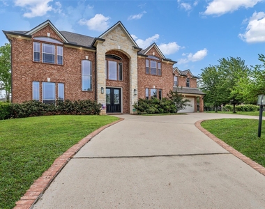15 Winterhaven Lane - Photo Thumbnail 2