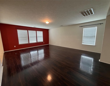 2606 Skyview Knoll Court - Photo Thumbnail 3