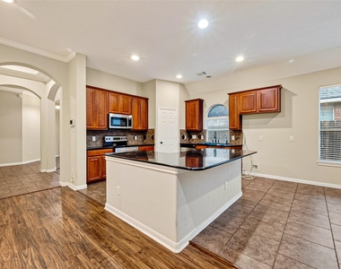 24222 Lake Path Circle - Photo Thumbnail 12