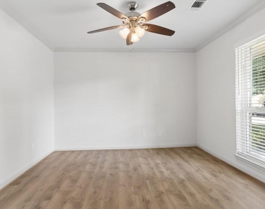 6022 Beaudry Drive - Photo Thumbnail 6