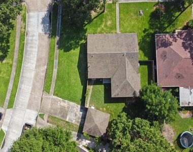 6022 Beaudry Drive - Photo Thumbnail 27