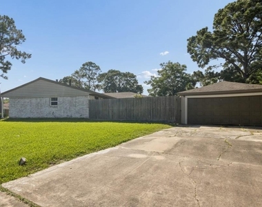 6022 Beaudry Drive - Photo Thumbnail 2