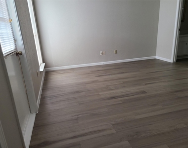 2626 North Boulevard - Photo Thumbnail 10