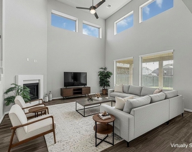 28339 Halle Ray Drive - Photo Thumbnail 6