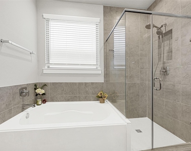28339 Halle Ray Drive - Photo Thumbnail 17