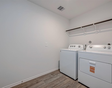 2943 Sycamore Run Lane - Photo Thumbnail 18