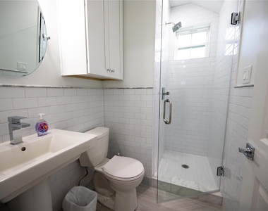 18414 Indian Beach Ct - Photo Thumbnail 26
