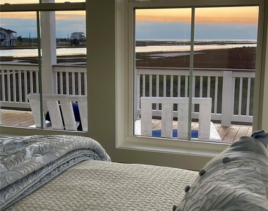 18414 Indian Beach Ct - Photo Thumbnail 15