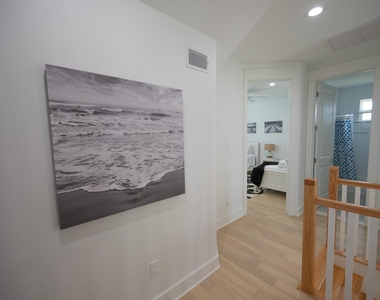 18414 Indian Beach Ct - Photo Thumbnail 21