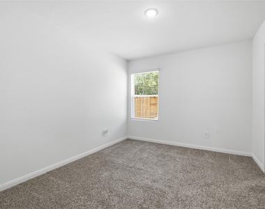 16467 Jasmine Marie Place - Photo Thumbnail 7