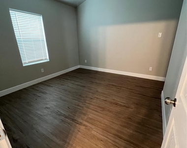 9722 Pelsey Street - Photo Thumbnail 16
