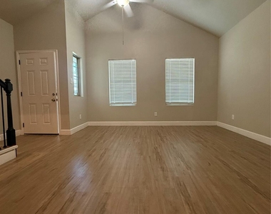 9722 Pelsey Street - Photo Thumbnail 2