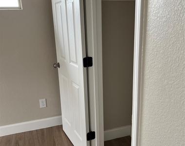 9722 Pelsey Street - Photo Thumbnail 17