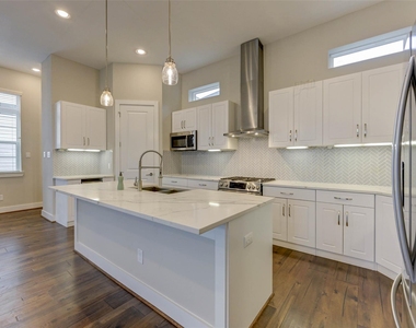 1108 Fowler Street - Photo Thumbnail 24