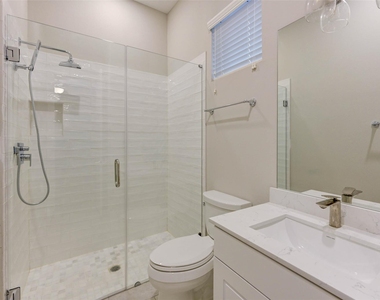 1108 Fowler Street - Photo Thumbnail 10