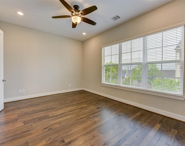 1108 Fowler Street - Photo Thumbnail 30