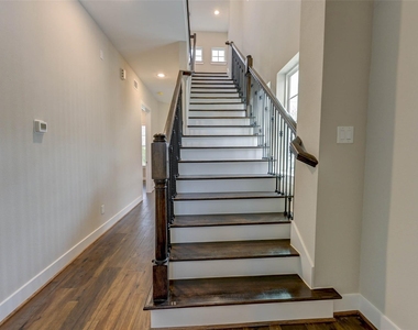 1108 Fowler Street - Photo Thumbnail 39