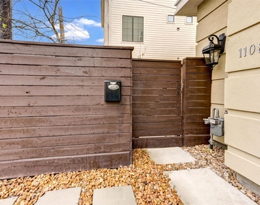 1108 Fowler Street - Photo Thumbnail 3