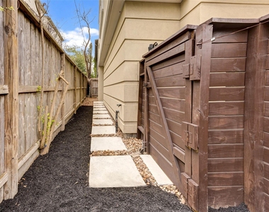 1108 Fowler Street - Photo Thumbnail 5