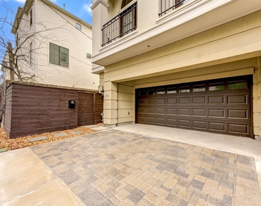 1108 Fowler Street - Photo Thumbnail 2