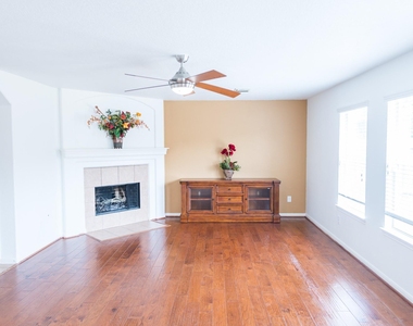 5111 Juniper Walk Lane - Photo Thumbnail 10