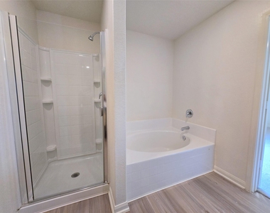 380 Stone Gage Drive - Photo Thumbnail 20