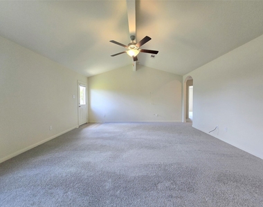 380 Stone Gage Drive - Photo Thumbnail 9