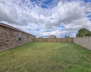 380 Stone Gage Drive - Photo Thumbnail 24