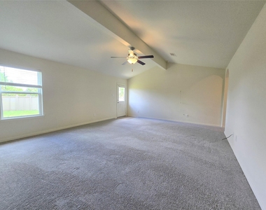 380 Stone Gage Drive - Photo Thumbnail 8