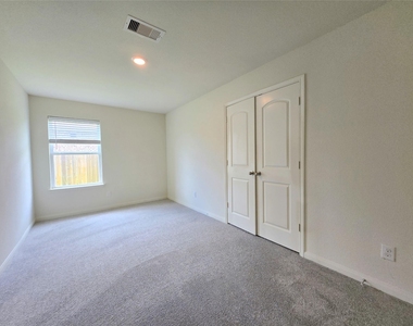 380 Stone Gage Drive - Photo Thumbnail 13