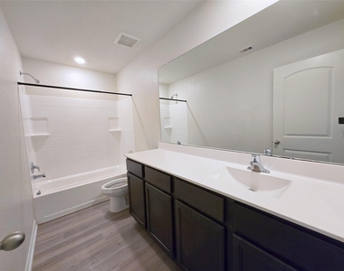 380 Stone Gage Drive - Photo Thumbnail 16