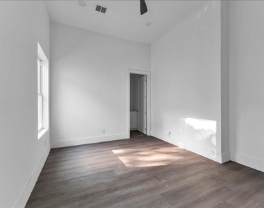 8115 Cedar Brush Circle - Photo Thumbnail 32